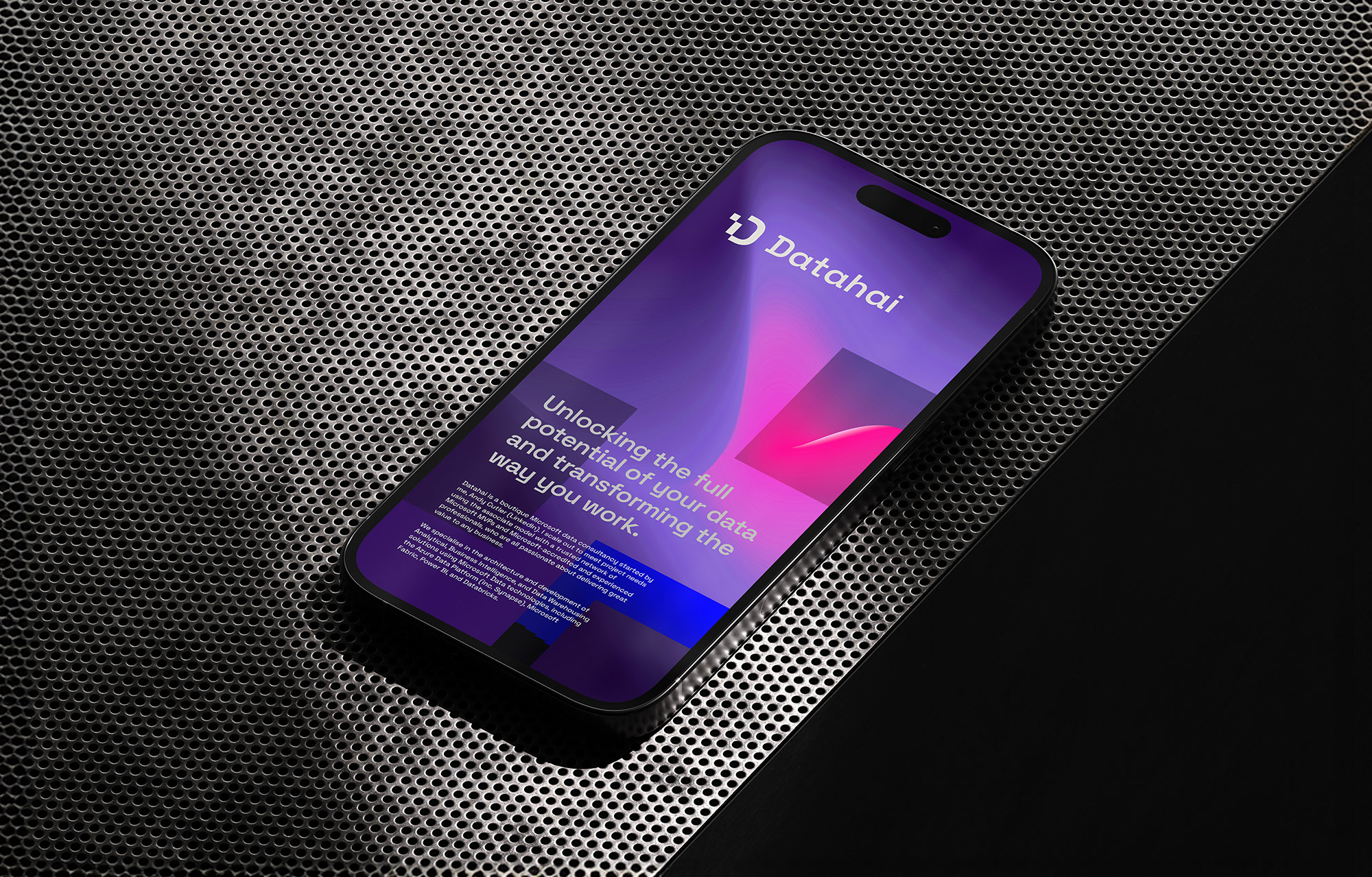 gareth-paul-jones-studio-visual-identity-datahai-refresh-case-study-08-New